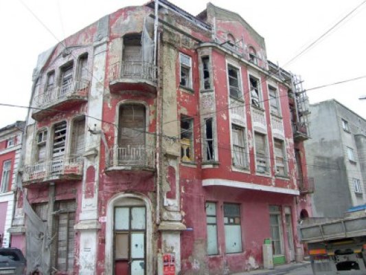 Primăria Constanţa POATE reabilita clădirile din zona Peninsulară! S-a dat legea